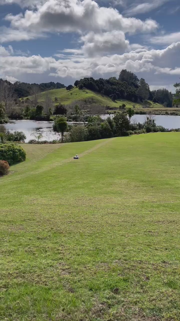 FJD FR4000 Smart Wireless Robotic Lawn Mower for Family